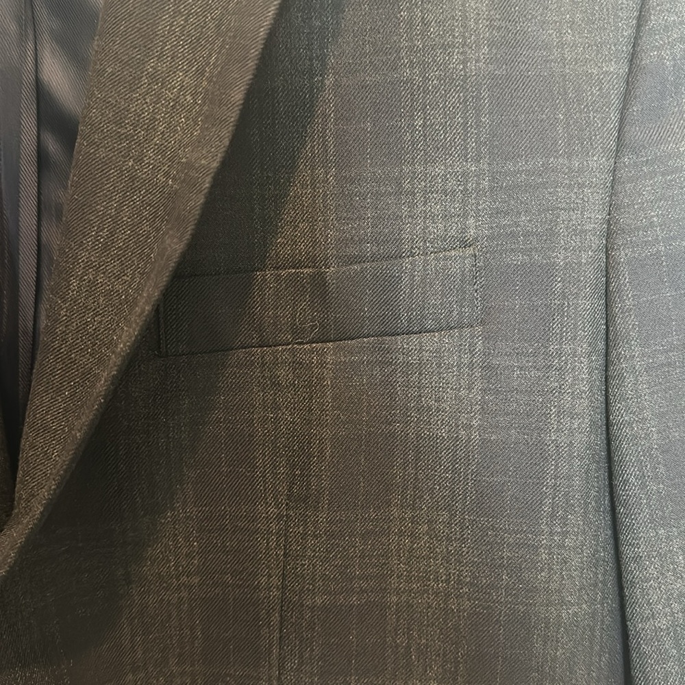 Banana Republic Men’s Sport Coat, Tailored Fit, navy/gray plaid, 42 - Picture 5 of 8
